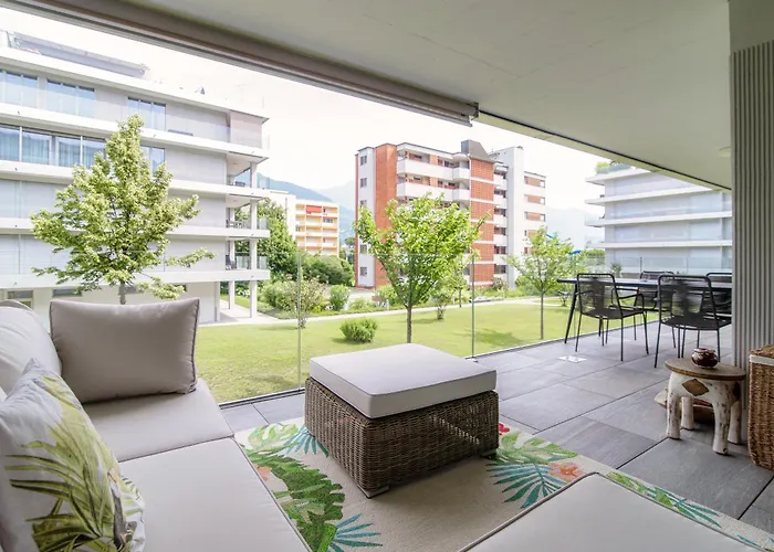 Parco By Quokka 360 - With Large Terrace Near Lido Appartamento Locarno